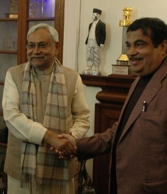 केन्द्रीय मंत्री से मिले सीएम,सिंचाई परियोजनाओं में मांगा सहयोग