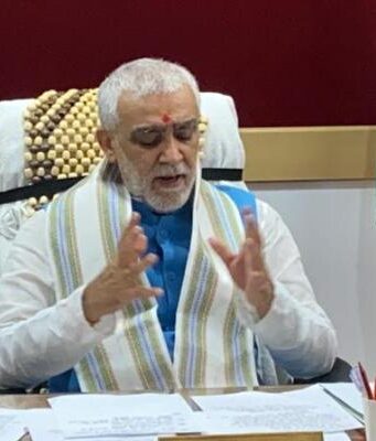 स्वयं को खोजने का मार्ग है योग – अश्विनी चौबे