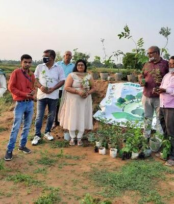 जीकेसी ने गो ग्रीन अभियान के तहत बिहटा में किया वृक्षारोपण