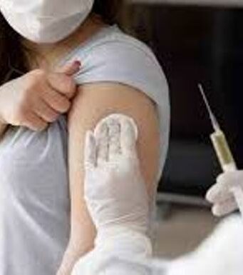 सर्वाधिक टीका लगाने वाले पांच राज्यों में बिहार,आठ करोड़ पार टीकाकरण female health workers