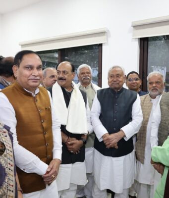 जदयू नेताओं, कार्यकर्ताओं से मिले मुख्यमंत्री JDU-Ministers