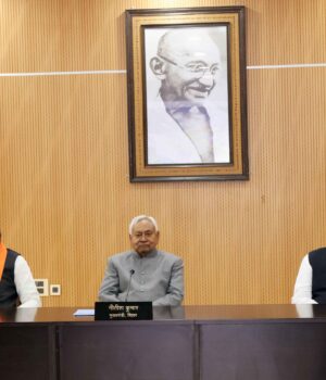 प्रगति यात्रा में की गई घोषणाओं का सीएम ने की समीक्षा,तेजी से कार्य पूरा करने का दिया निर्देश