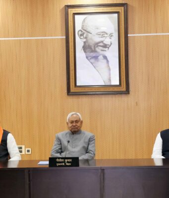 प्रगति यात्रा में की गई घोषणाओं का सीएम ने की समीक्षा,तेजी से कार्य पूरा करने का दिया निर्देश