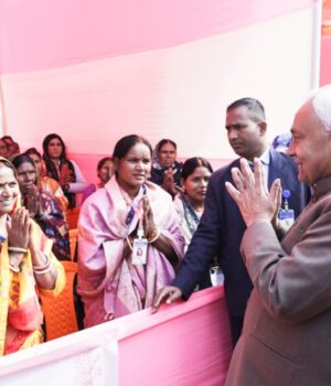 निर्माणाधीन टूरिस्ट फैसिलिटी सेंटर का सीएम ने किया निरीक्षण