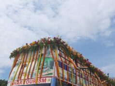 गंगा किनारा ,डबल डेकर बस…और बर्थडे पार्टी