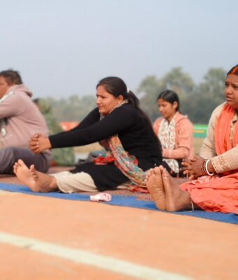 योग से बदला जीवन: गांव की बेटियों ने ला दी स्वास्थ्य क्रांति Yoga