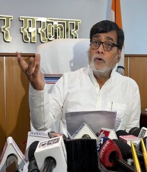 बिहार से नेपाल तक खाद की जमाखोरी पर रखी जाएगी कड़ी नजर बिहार से नेपाल तक खाद की जमाखोरी