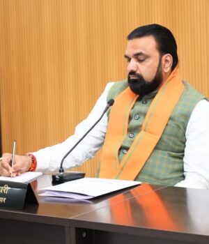 11 मेगा पार्क एवं सभी जिलों में फूड पार्क बनाने का सीएम ने दिया निर्देश सीएम