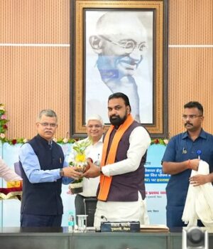 बिहार:12 सैटेलाइट टाउनशिप के लिए हुडको के साथ MOU
