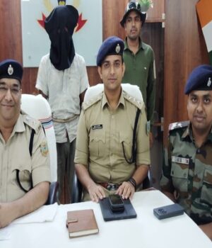 चतरा पुलिस द्वारा अफीम तस्कर गिरफ्तार