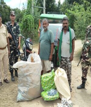 नेपाल ले जा रहे ट्रैक्टर स्पेयर पार्ट्स जब्त,दो गिरफ्तार