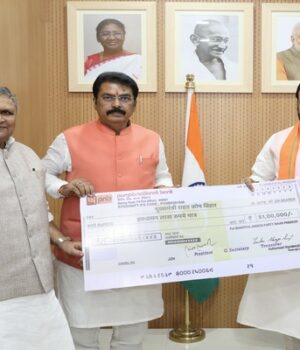 मुख्यमंत्री राहत कोष में प्रदेश भाजपा ने दिए 51 लाख