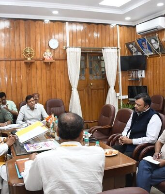 खेल सुविधाओं के विकास पर विधानसभा अध्यक्ष ने की समीक्षा