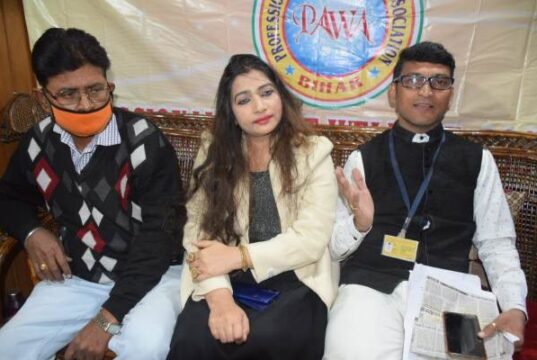 कौन कर रहा है कला के बहाने देह व्यापार ?