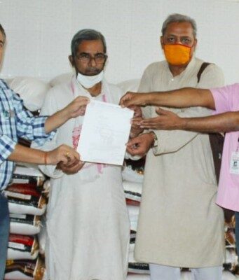 कोरोना काल में सीआईएमपी द्वारा गरीब परिवारों को दी गई खाद्य सामग्री