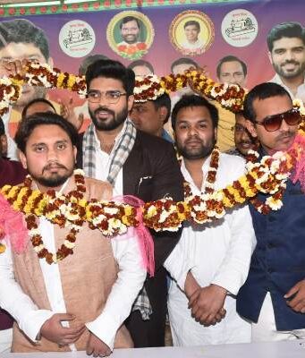 सैकड़ों युवा और छात्र रालोजपा में हुए शामिल RLJP