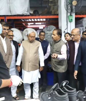 CM-visits-and-inspects-Hajipur-industrial-area