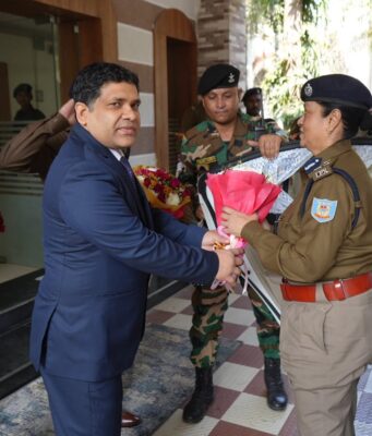 डीजीपी ने हजारीबाग स्थित झारखंड ओपेन जेल सह पुनर्वास केंद्र का किया निरीक्षण