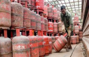 3-4 दिनों में हो रही है रसोई गैस की होम डिलीवरी-मंत्री