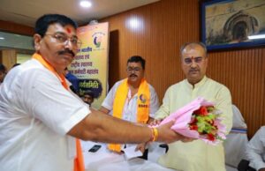 एनएचएम कर्मियों के लिए समान वेतन एवं सुविधाओं की मांग