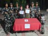 ब्राउन सुगर के साथ 2 नेपाली नागरिक गिरफ्तार संवाददाता।मधुबनी।भारत-नेपाल अंतरराष्ट्रीय सीमा पर मादक पदार्थों की तस्करी एवं अवैध गतिविधियों के विरुद्ध चलाए जा रहे विशेष अभियान के तहत ब्राउन शुगर के साथ दो नेपाली नागरिक को गिरफ्तार किया गया है। विशेष अभियान के तहत 48वीं वाहिनी, सशस्त्र सीमा बल, जयनगर की बाह्य सीमा चौकी बेतौन्हा एवं जयनगर पुलिस की संयुक्त टीम ने 10 ग्राम ब्राउन शुगर तथा एक मोटरसाइकिल बरामद कर नेपाल के दो नागरिकों को गिरफ्तार किया है। मामले में अग्रिम वैधानिक कार्रवाई थाना जयनगर द्वारा की जा रही है। प्राप्त विश्वसनीय सूचना के आधार पर सीमा चौकी बेतौन्हा एवं बिहार पुलिस की संयुक्त विशेष गश्ती टीम द्वारा बेतौन्हा गांव के समीप सघन जांच अभियान चलाया गया। दो संदिग्ध व्यक्तियों को एक मोटरसाइकिल सहित रोककर तलाशी ली गई। तलाशी के दौरान उनके कब्जे से 10 ग्राम ब्राउन शुगर बरामद हुई। मौके पर डॉग स्क्वाड को बुलाकर संदिग्ध पदार्थ की जांच कराई गई, जिसमें मादक पदार्थ होने की पुष्टि हुई। इसके अतिरिक्त ड्रग डिटेक्शन किट से परीक्षण करने पर भी पदार्थ की पुष्टि हुई।प्रारंभिक पूछताछ में दोनों आरोपियों ने बताया कि वे उक्त मादक पदार्थ भारत के जोगिया गांव से प्राप्त कर नेपाल के धरमपुर (जिला सिरहा) अपने निजी उपयोग के लिए ले जा रहे थे। गिरफ्तार दोनों व्यक्तियों का पता धरमपुर, थाना गोलबाजार, जिला सिरहा, मधेश प्रदेश (नेपाल) है। बरामद 10 ग्राम ब्राउन शुगर, एक मोटरसाइकिल तथा दोनों गिरफ्तार आरोपियों के विरुद्ध आवश्यक कानूनी कार्रवाई करते हुए उन्हें अग्रिम कार्यवाही हेतु थाना जयनगर को सुपुर्द किया गया है। कमांडेंट, 48वीं वाहिनी सशस्त्र सीमा बल, जयनगर ने कहा कि भारत-नेपाल सीमा पर मादक पदार्थों की तस्करी, अवैध शराब एवं अन्य प्रतिबंधित वस्तुओं की तस्करी रोकने के लिए सशस्त्र सीमा बल पूरी सतर्कता एवं प्रतिबद्धता के साथ कार्य कर रही है। बिहार पुलिस एवं अन्य प्रवर्तन एजेंसियों के साथ समन्वय स्थापित कर सीमा क्षेत्र में निरंतर प्रभावी अभियान चलाए जा रहे हैं। सीमा पार होने वाली प्रत्येक अवैध गतिविधि पर कड़ी निगरानी रखी जा रही है।