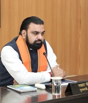 घर खरीदारों के हितों को मिले सर्वोच्च प्राथमिकता- मुख्यमंत्री