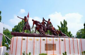 शहीद दिवस:स्वतंत्रता सेनानियों को भावभीनी श्रद्धांजलि शहीद