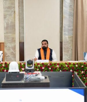 सीमावर्ती क्षेत्रों में घुसपैठ एवं संदिग्ध गतिविधियों की समीक्षा