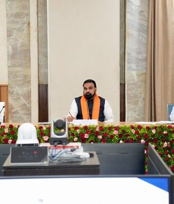 सीमावर्ती क्षेत्रों में घुसपैठ एवं संदिग्ध गतिविधियों की समीक्षा
