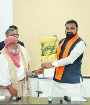 पर्यावरण संतुलित रखते हुए हो रहा विकास के काम- सीएम